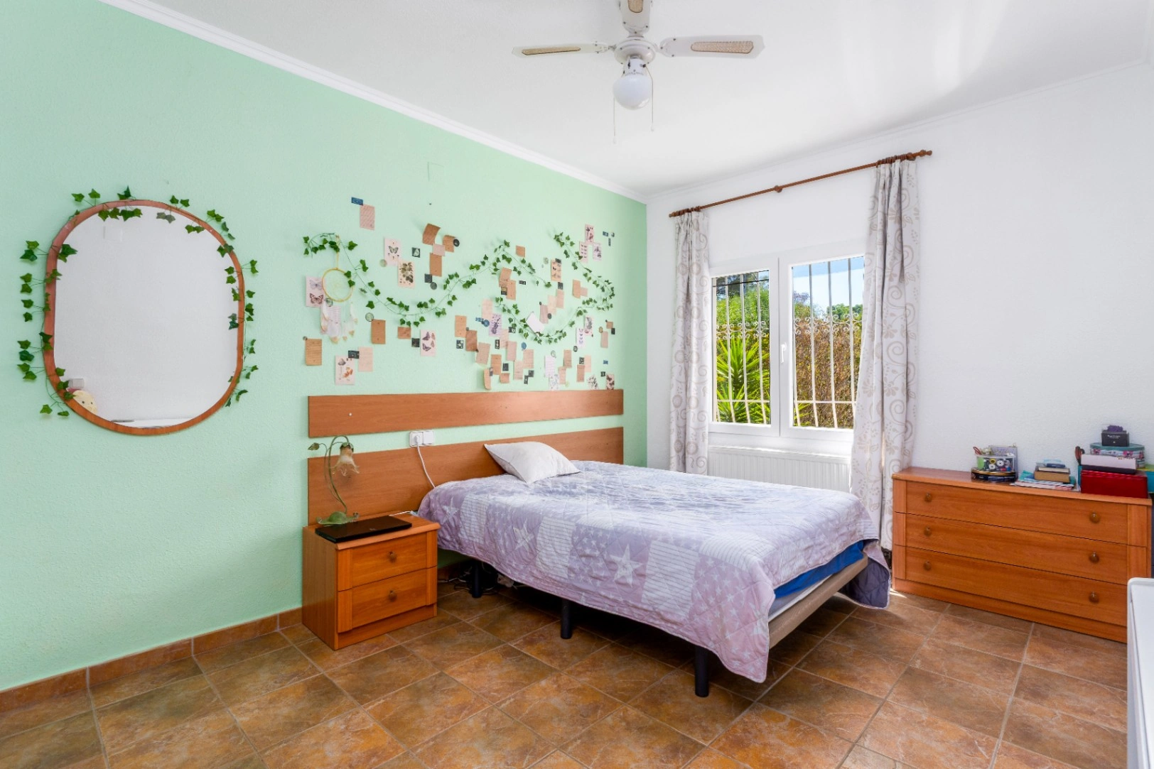 Luxury villa on a 5943 m2 plot with panoramic views.