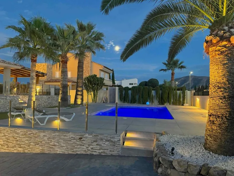 Villa til salg i Alfas Del Pi