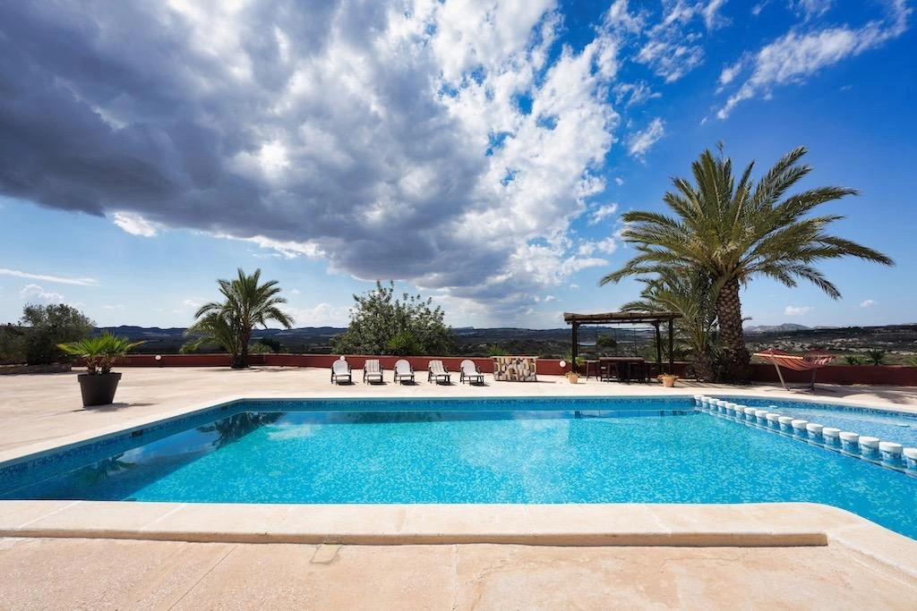 Country house for sale in Orihuela