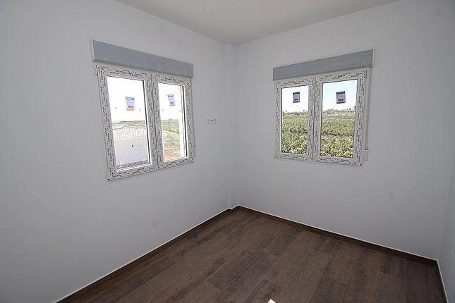 Villa for sale in Pinoso