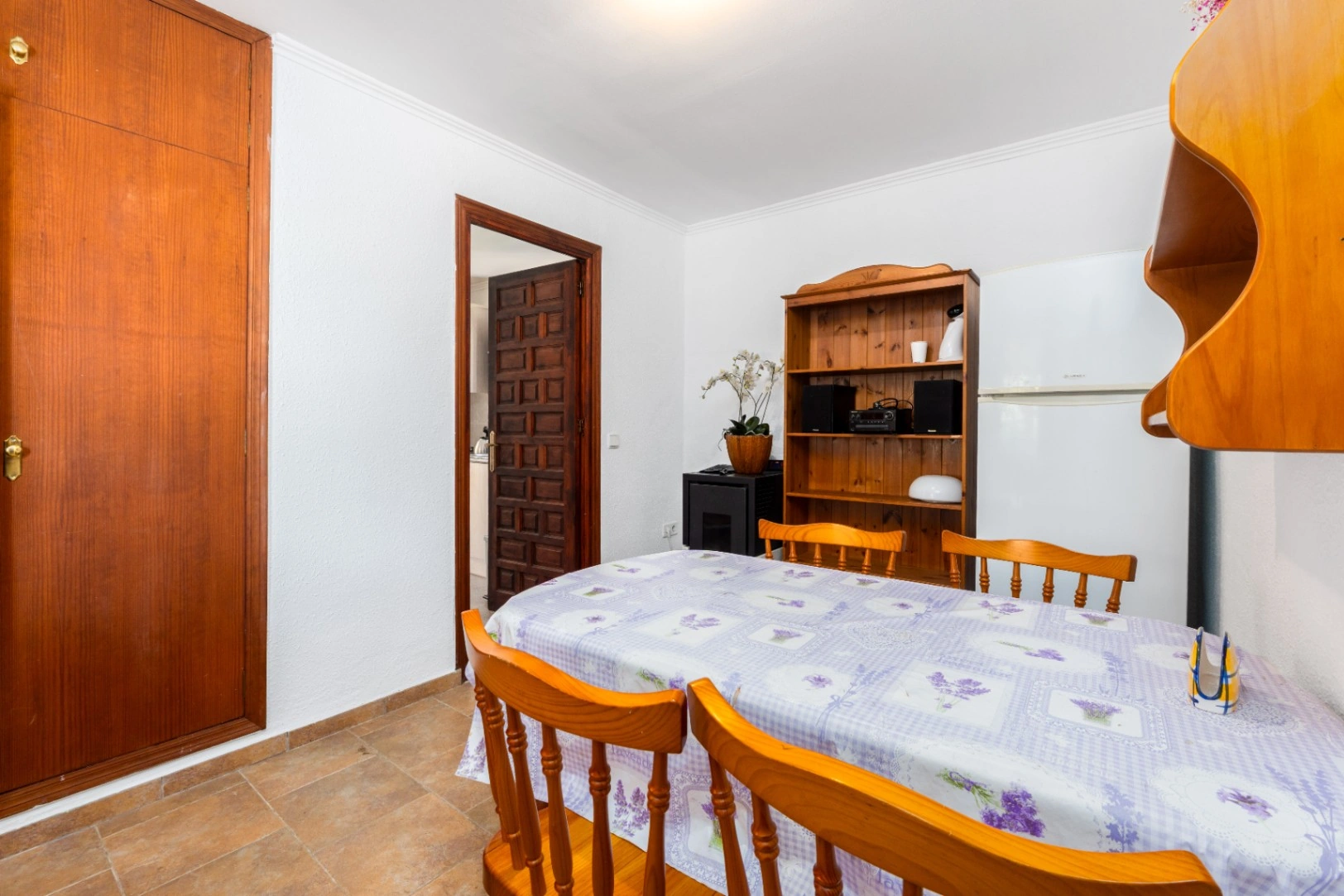 Luxury villa on a 5943 m2 plot with panoramic views.