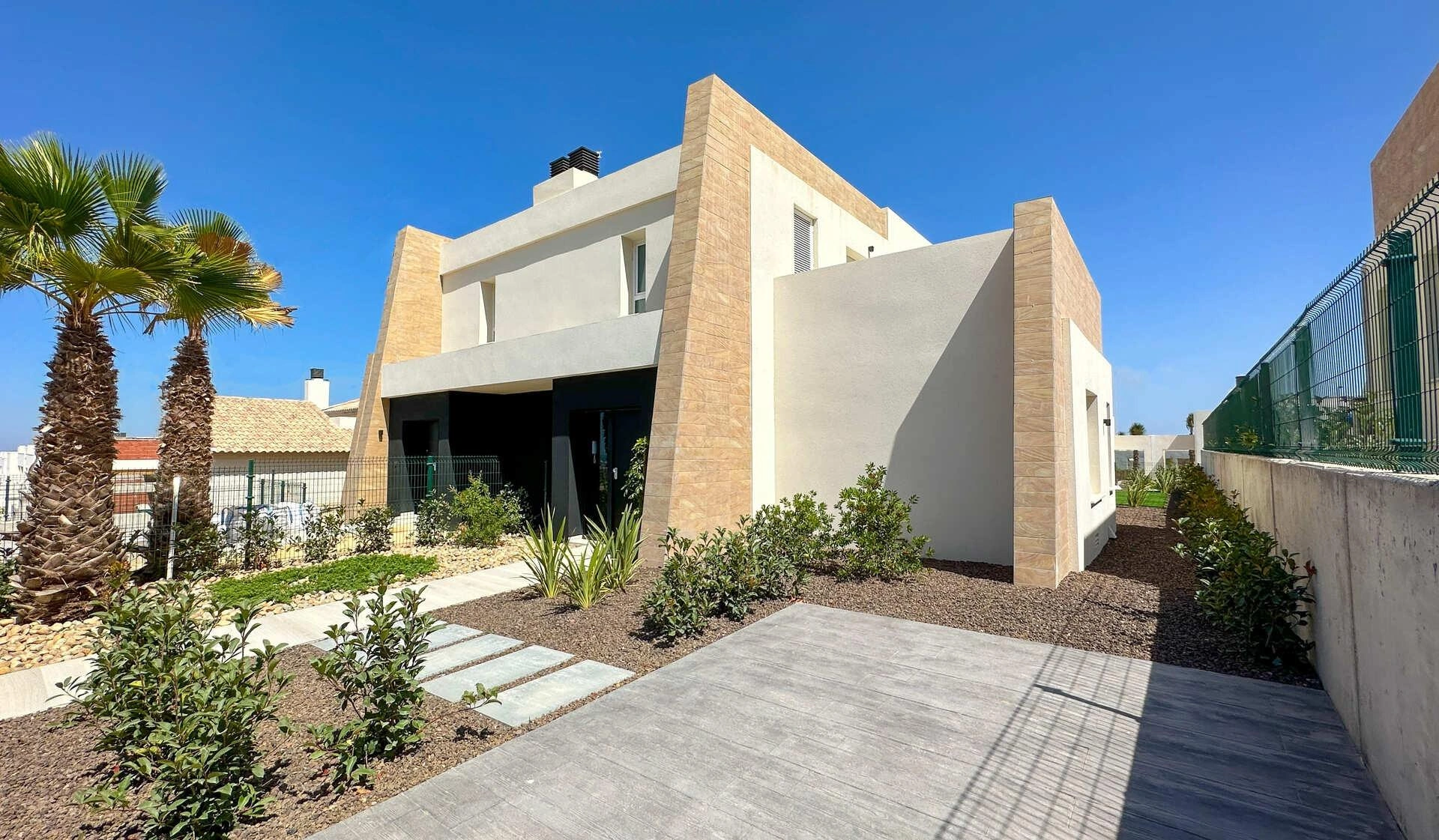 Villa for sale in Algorfa
