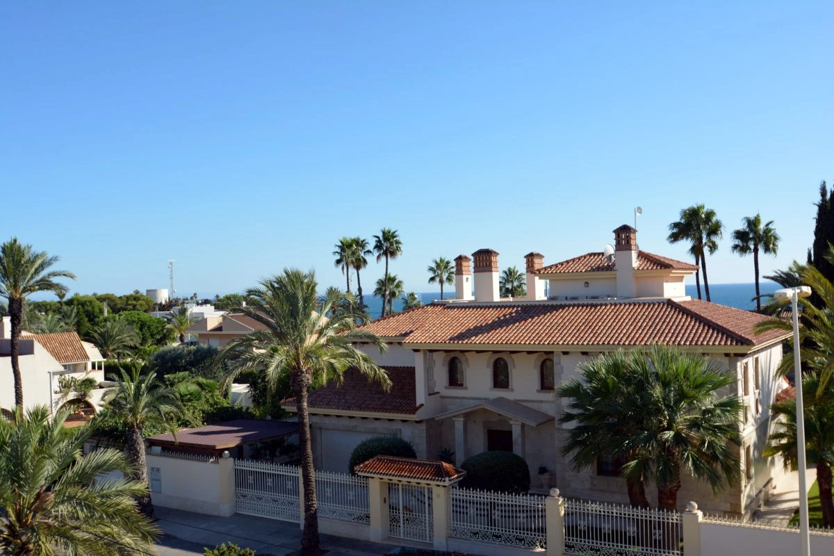 Villa for sale in Orihuela Costa