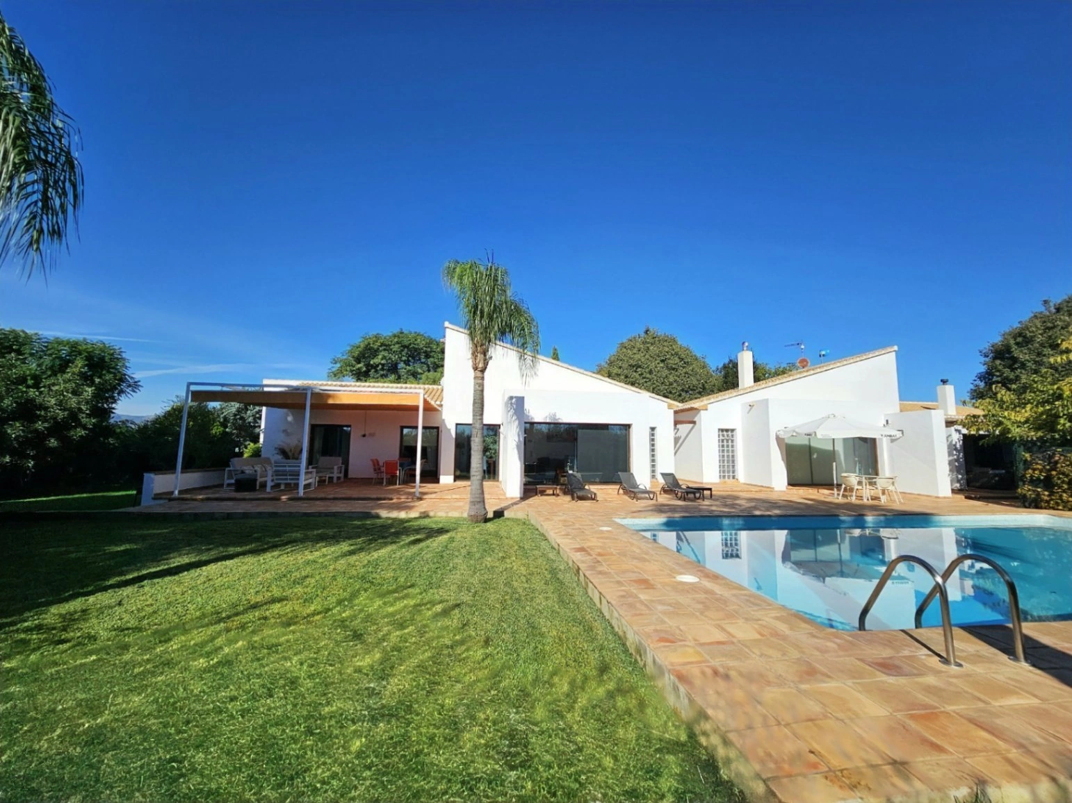 Villa for sale in Ondara