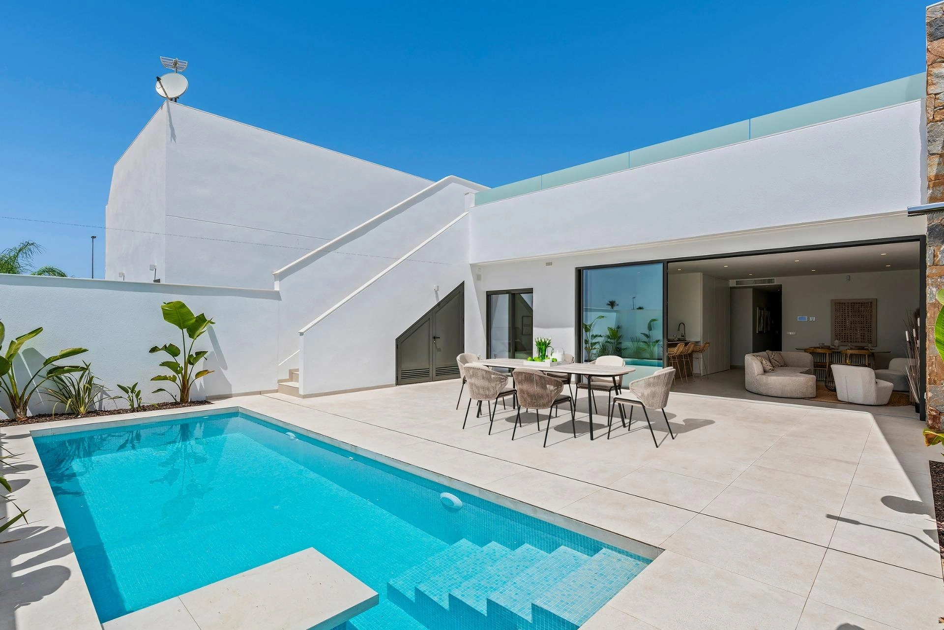 Villa for sale in Los Alcazares