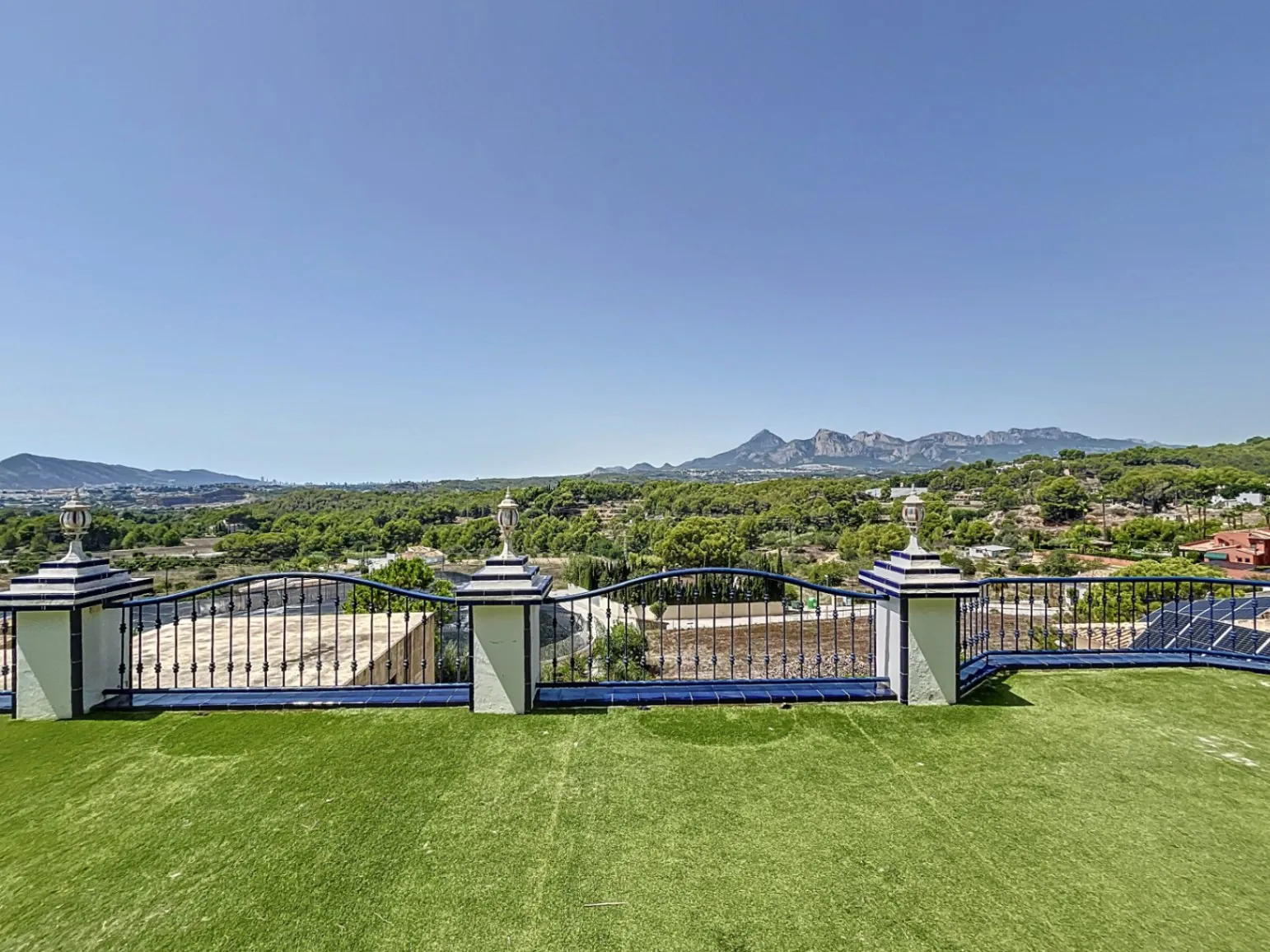 Villa for sale in Altea