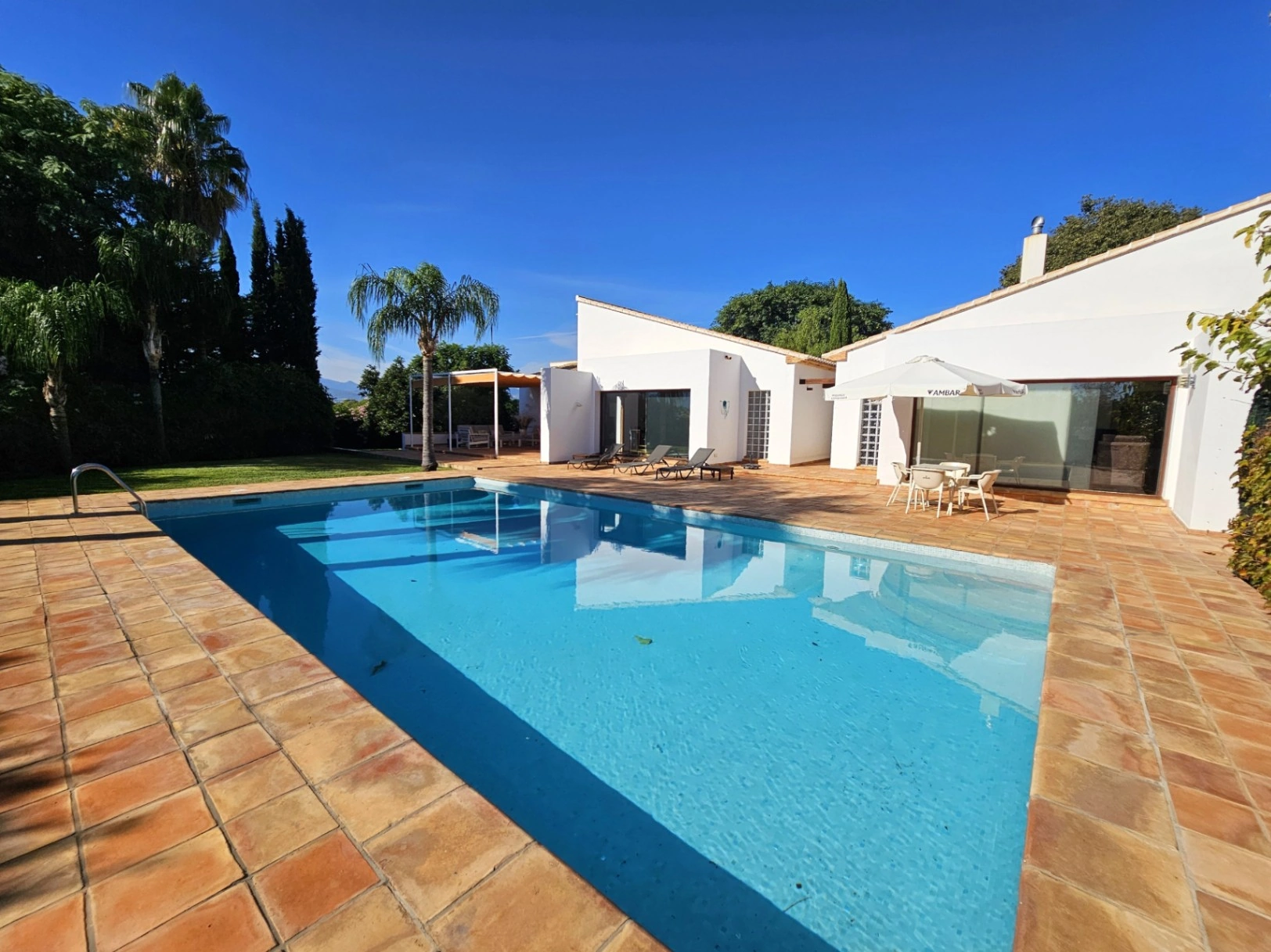 Villa for sale in Ondara