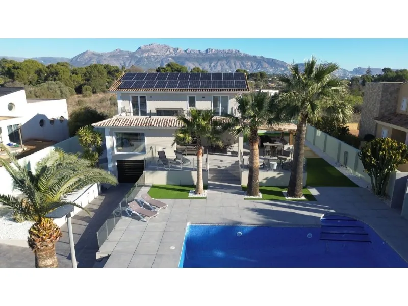Villa til salg i Alfas Del Pi