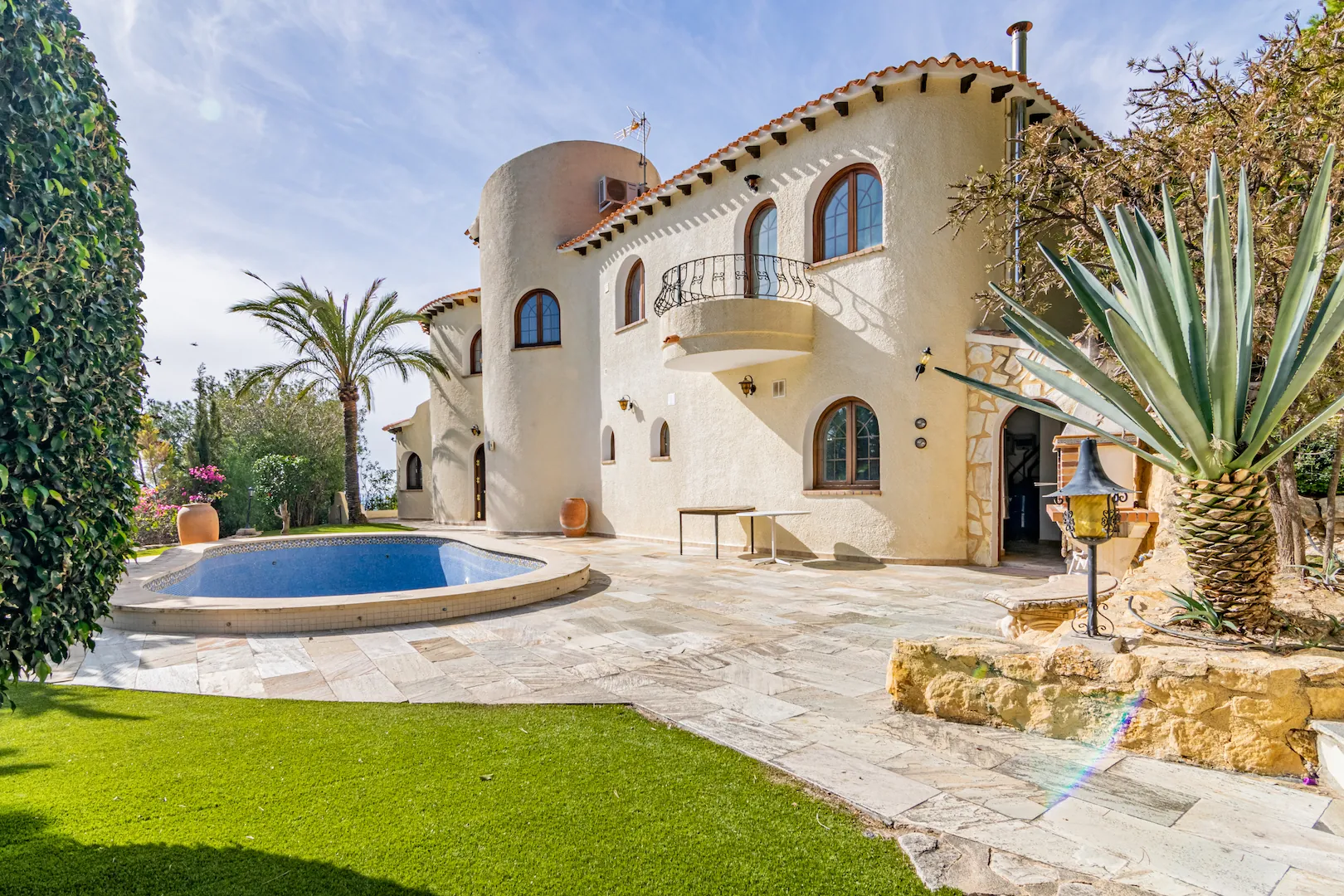 Villa for sale in Altea