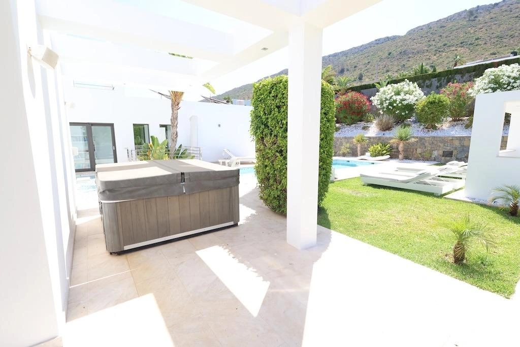 Villa for sale in Javea