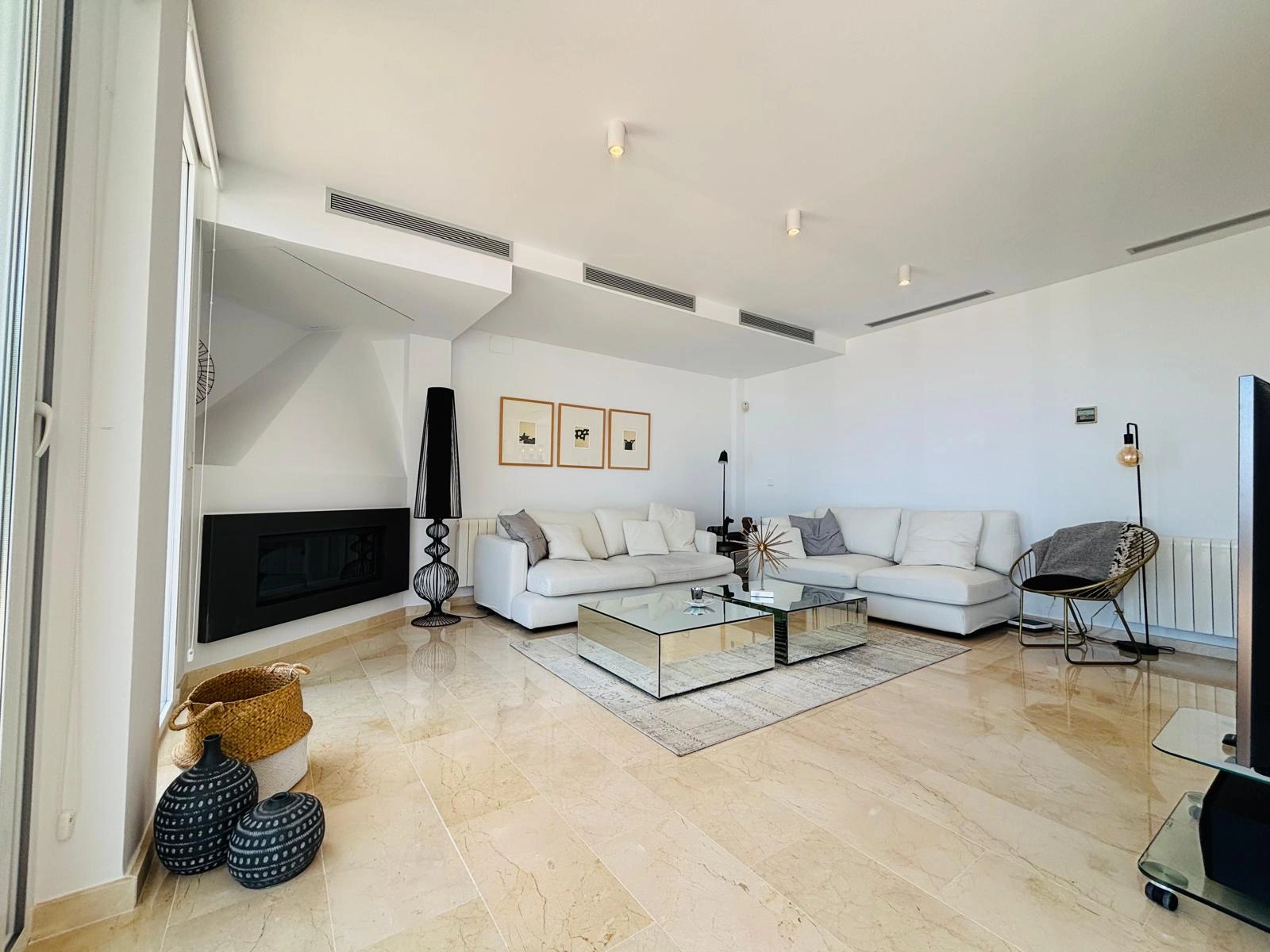 Luxury villa in Altea la Vella with unbeatable sea and mountain views.