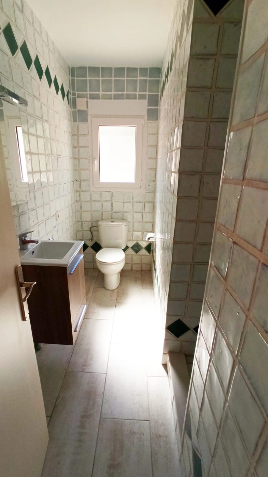 Cometa III Calpe - Villa with large plot and tennis court for sale.