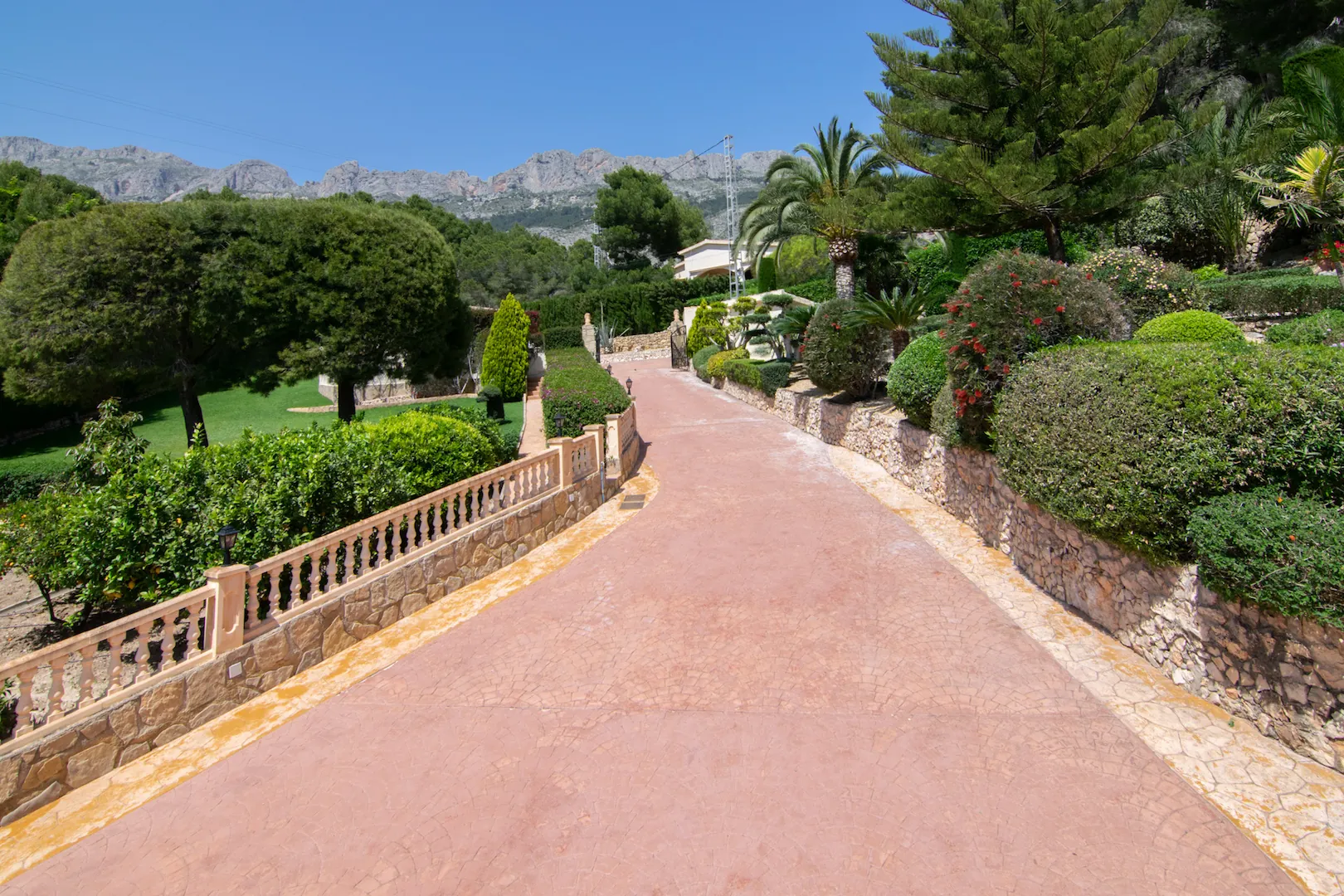Villa for sale in Altea
