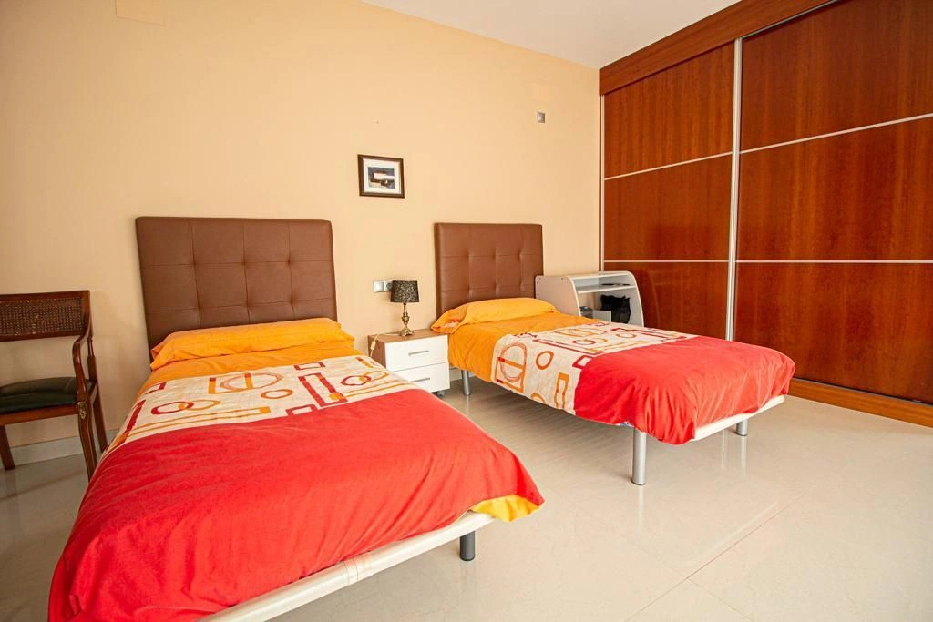 Villa for sale in Alfas Del Pi