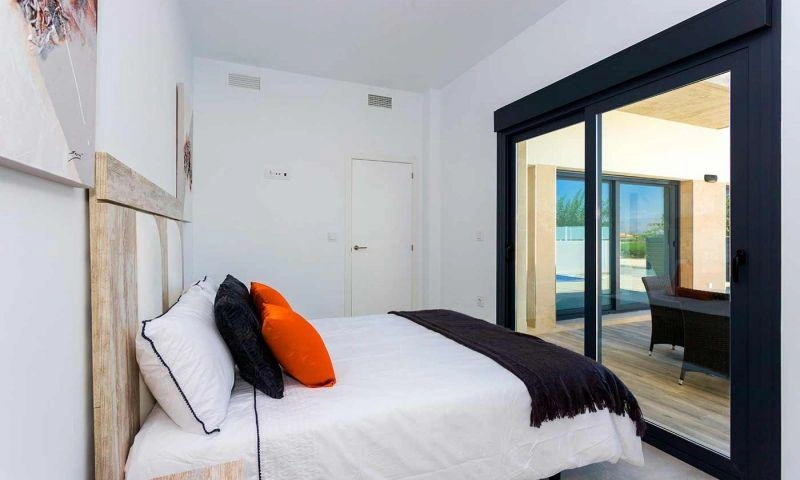 Villa for sale in Daya Nueva