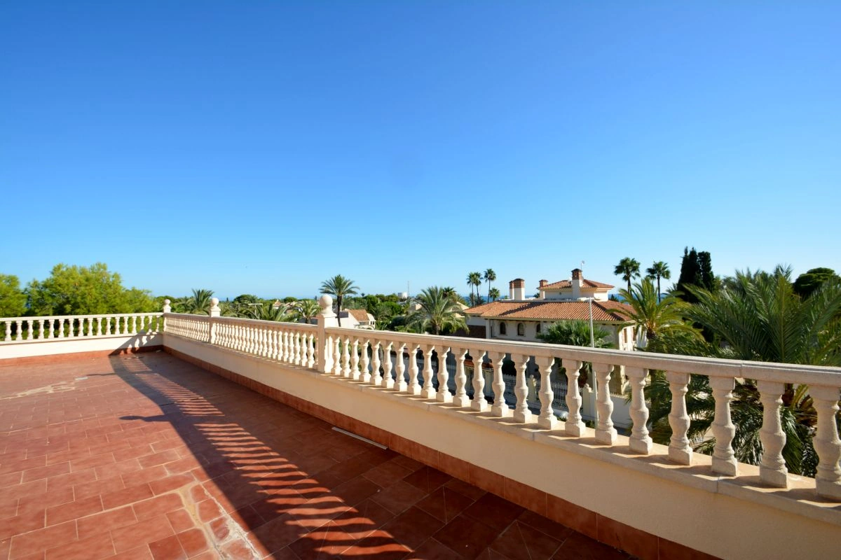 Villa for sale in Orihuela Costa