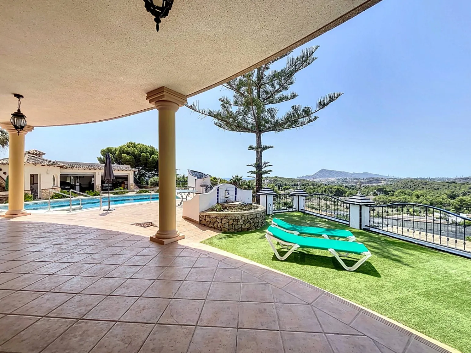Villa for sale in Altea