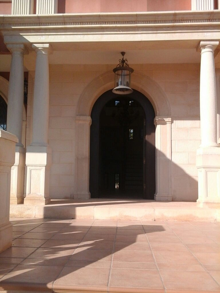 Villa for sale in Elche
