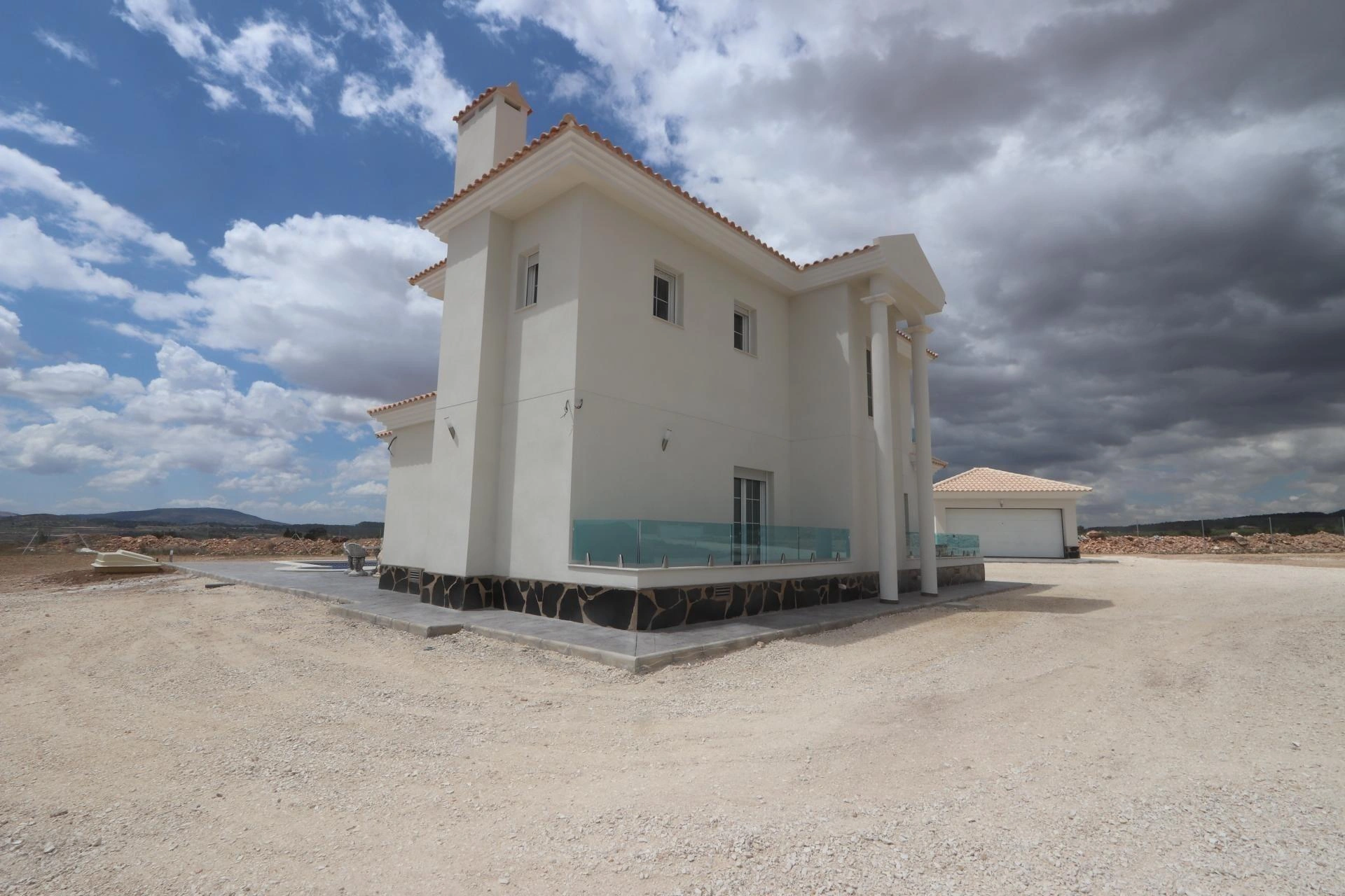 Villa for sale in Pinoso