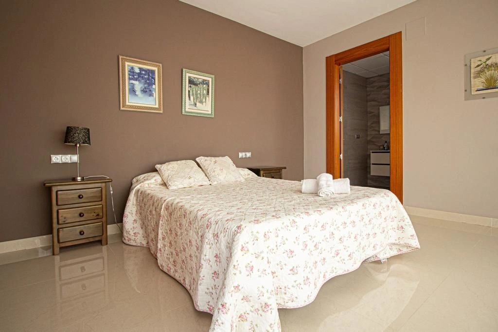 Villa for sale in Alfas Del Pi
