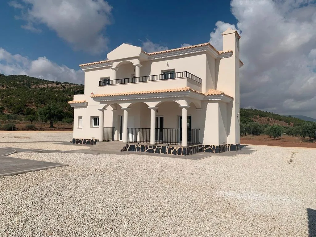Villa for sale in Pinoso
