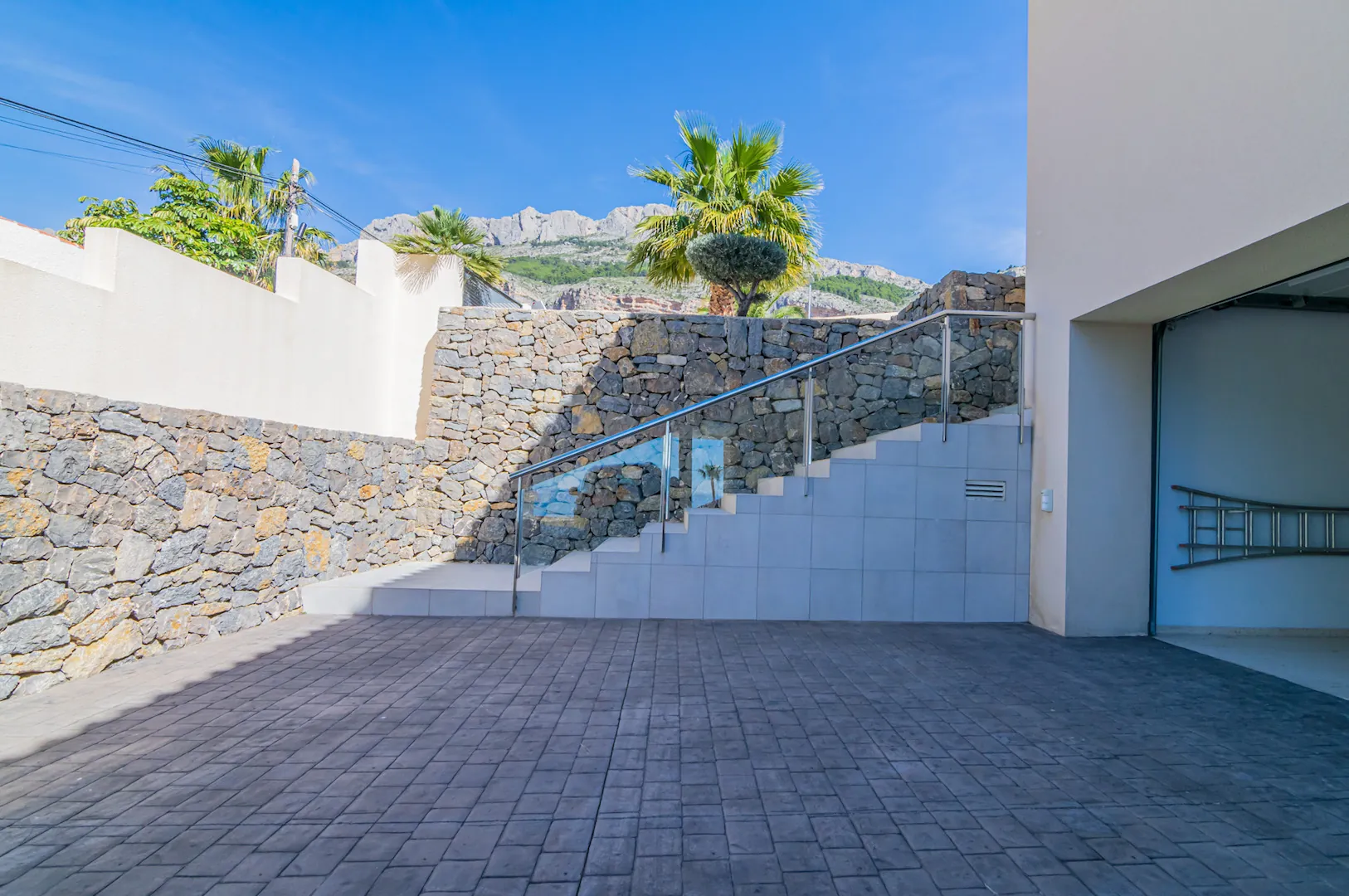 Villa for sale in Altea