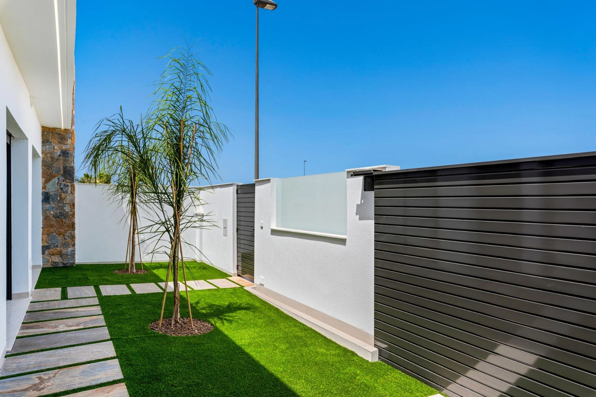 Villa for sale in Los Alcazares
