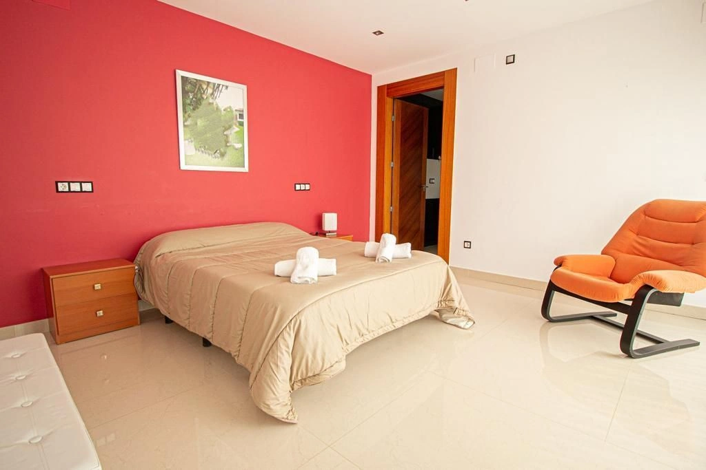 Villa for sale in Alfas Del Pi