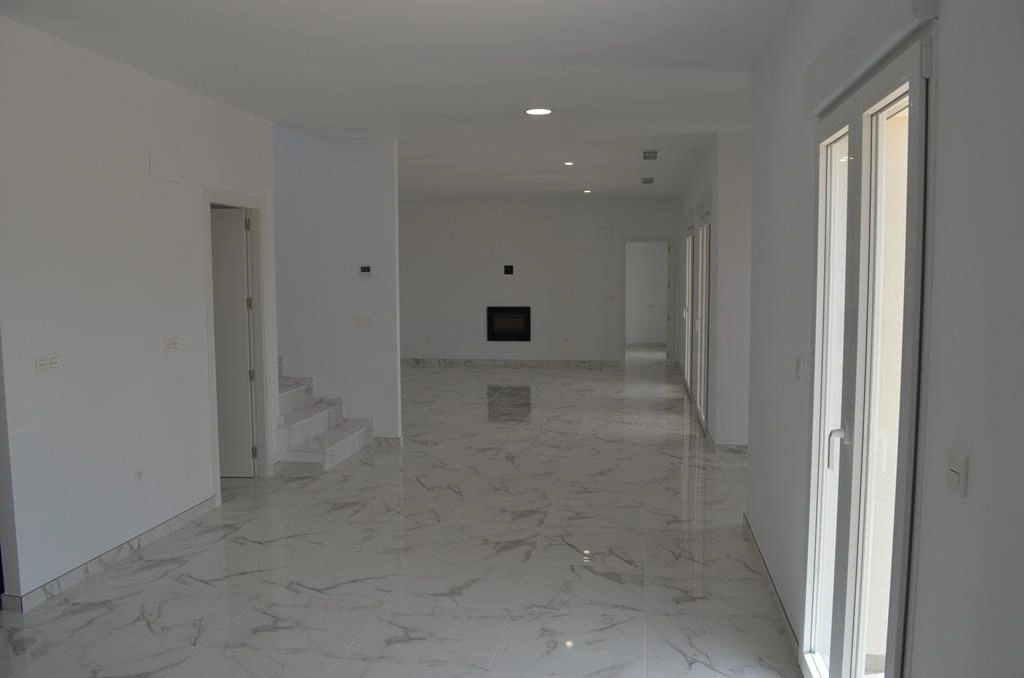 Villa for sale in Pinoso
