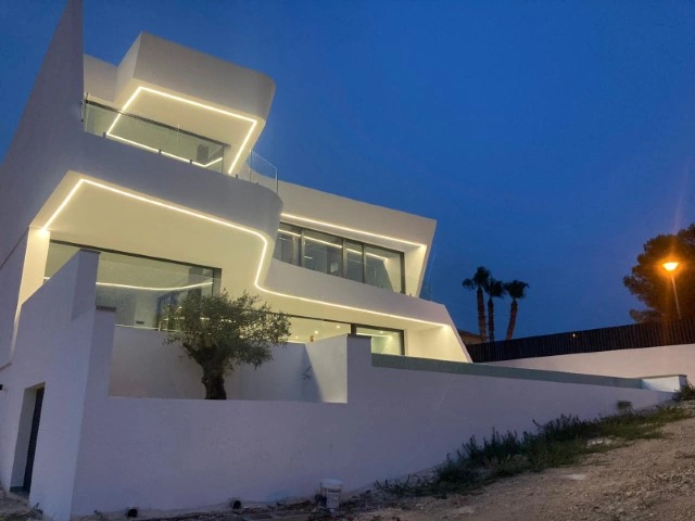 Enchinent Calpe - Villa for sale - New construction.