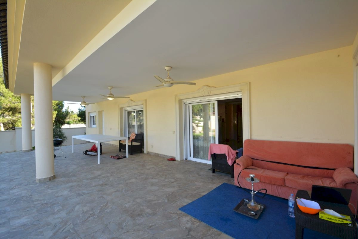 Villa for sale in Orihuela Costa