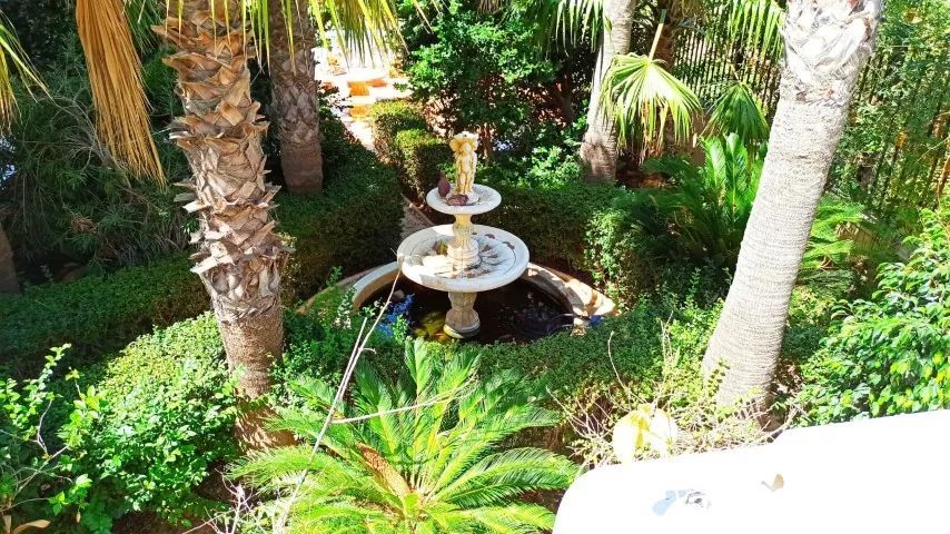 Frontline villa in Benidorm for sale - Villa Del Mar.