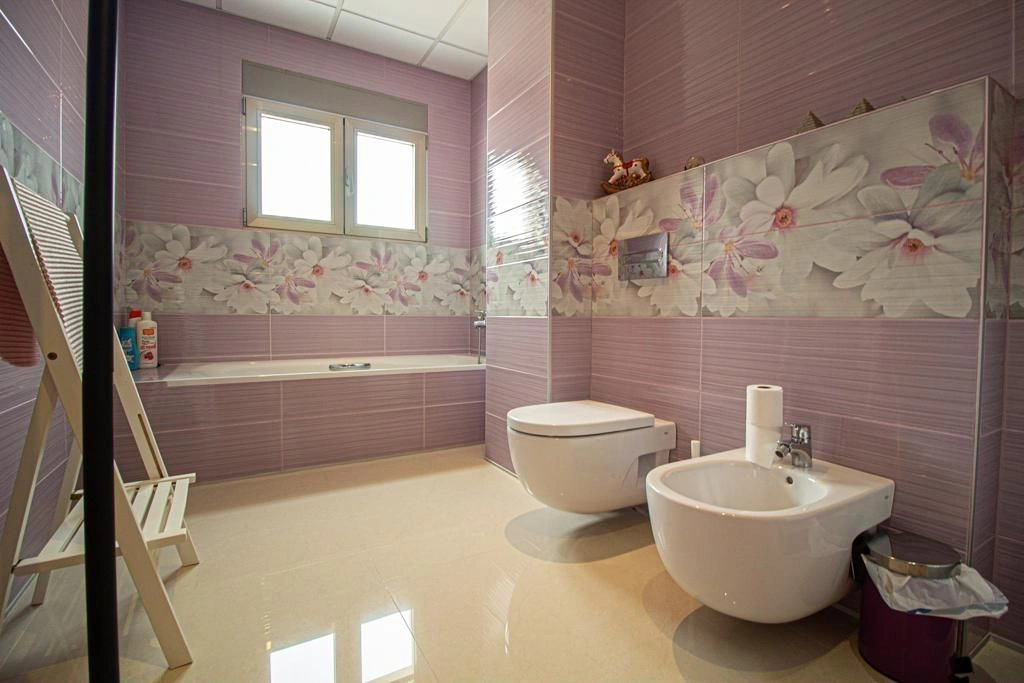 Villa for sale in Alfas Del Pi
