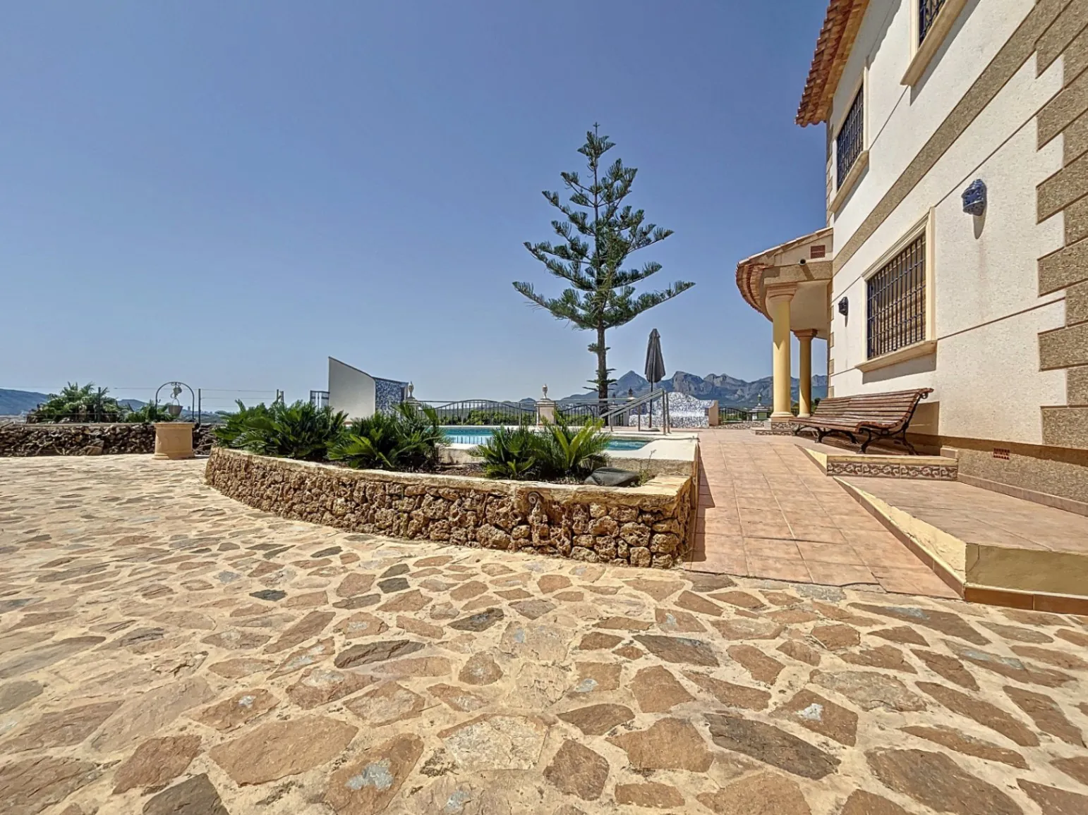Villa for sale in Altea