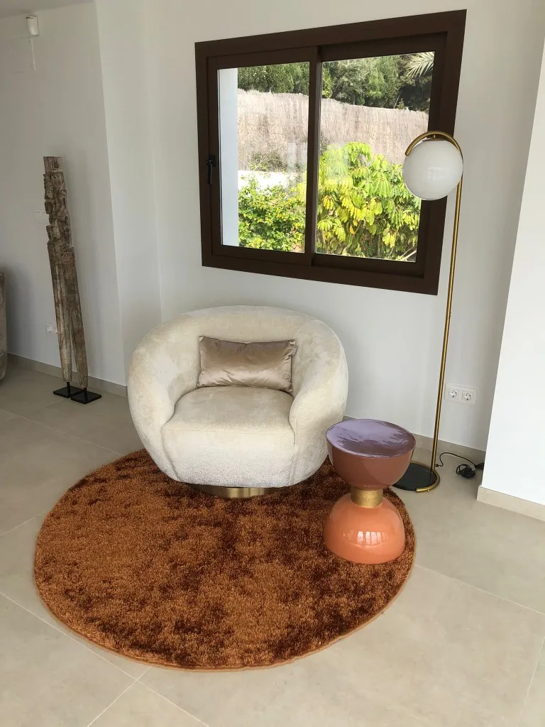 Modern finca with large plot in Altea, sea views!