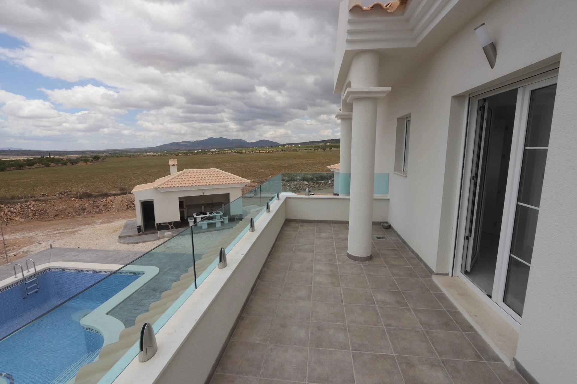 Villa for sale in Pinoso