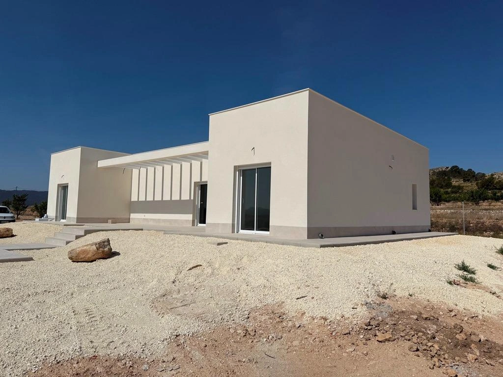 Villa for sale in Pinoso