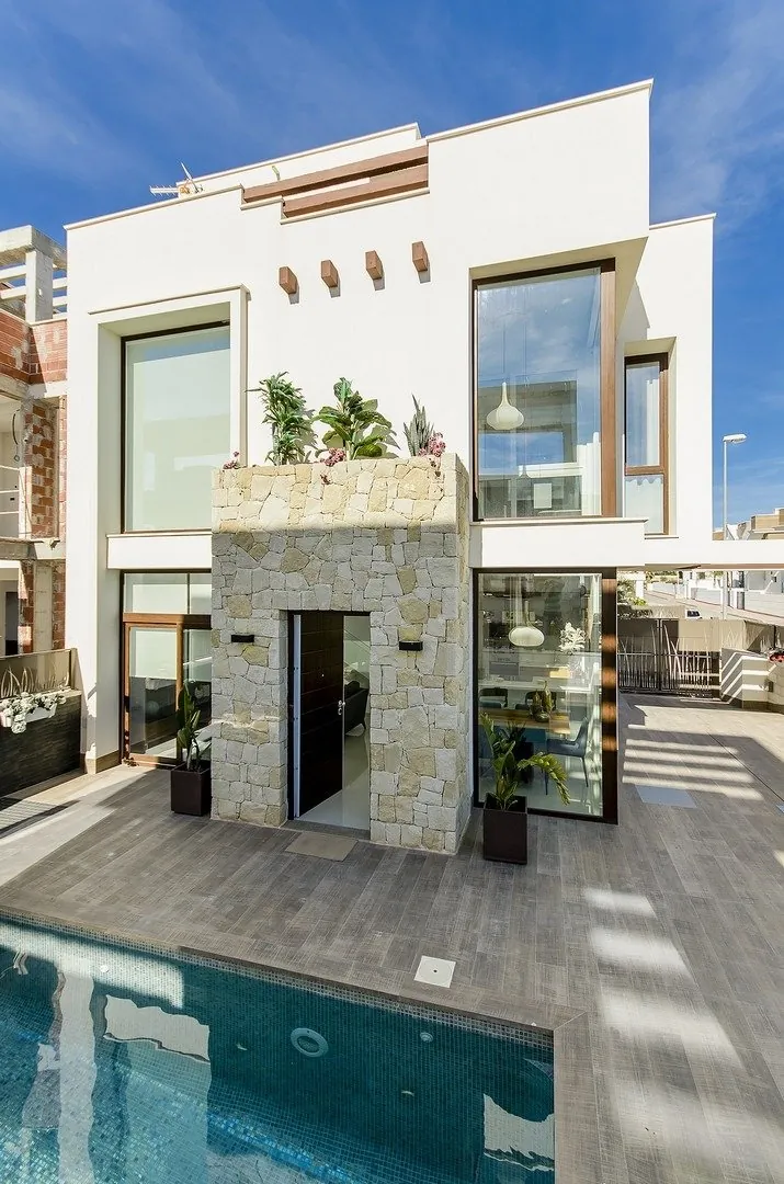 Villa til salg i Los Montesinos
