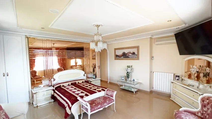 Frontline villa in Benidorm for sale - Villa Del Mar.