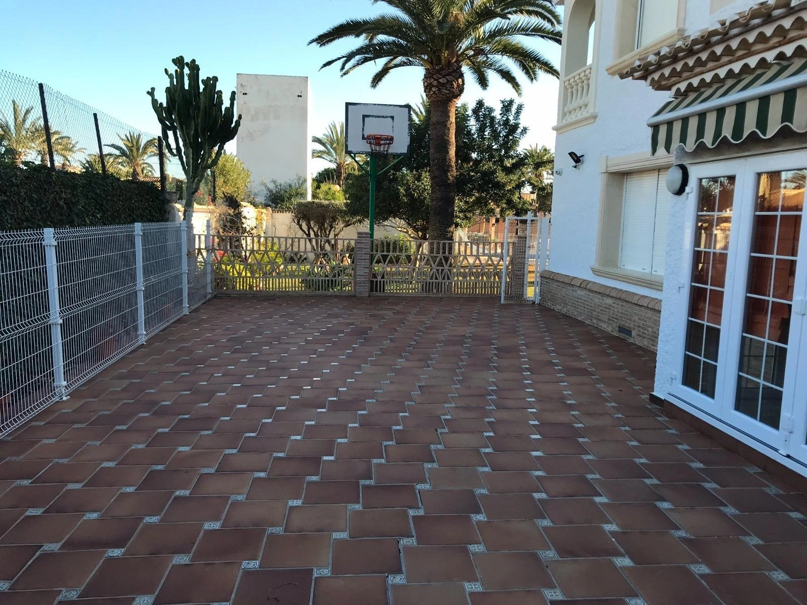 Villa for sale in Orihuela Costa