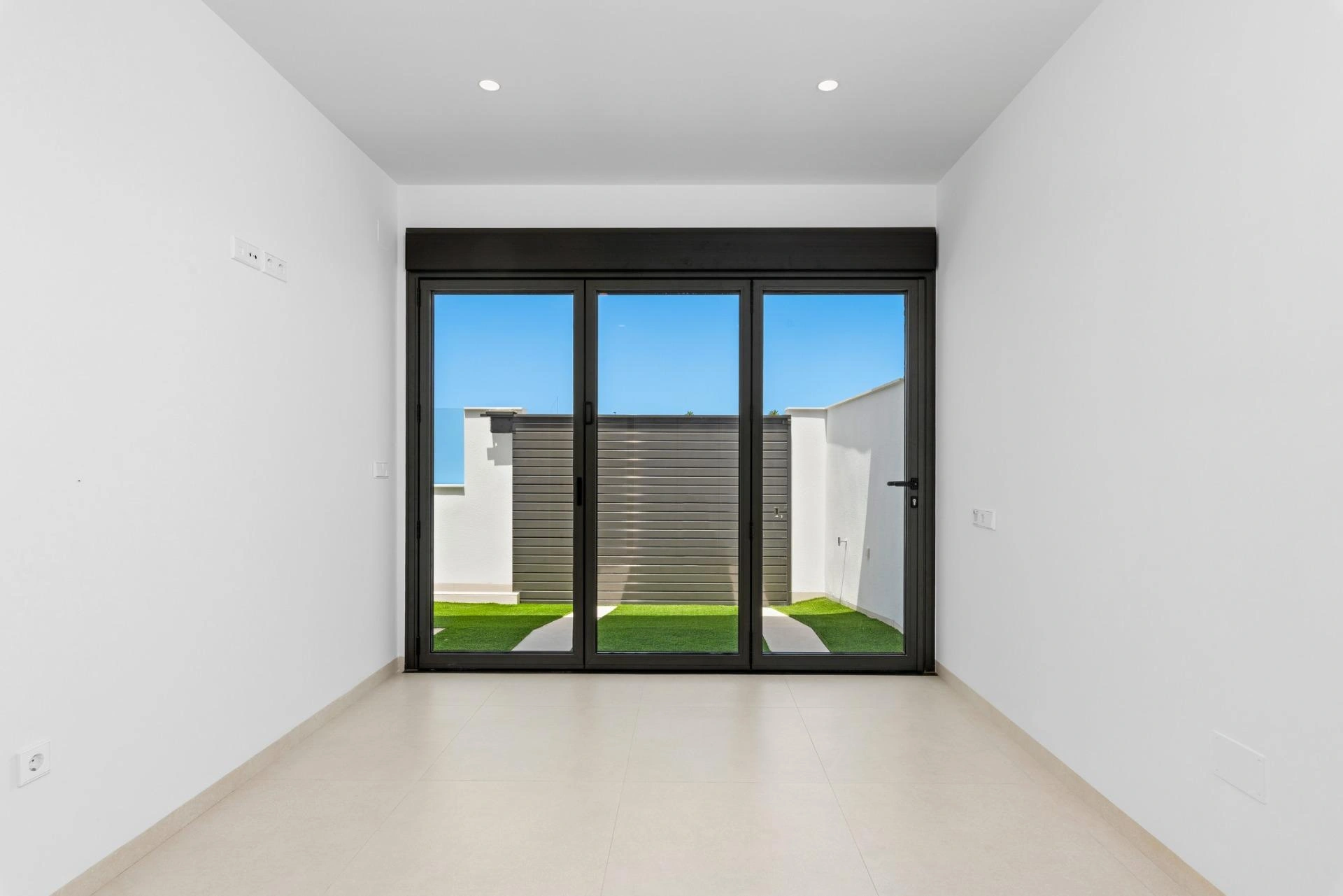 Villa for sale in Los Alcazares