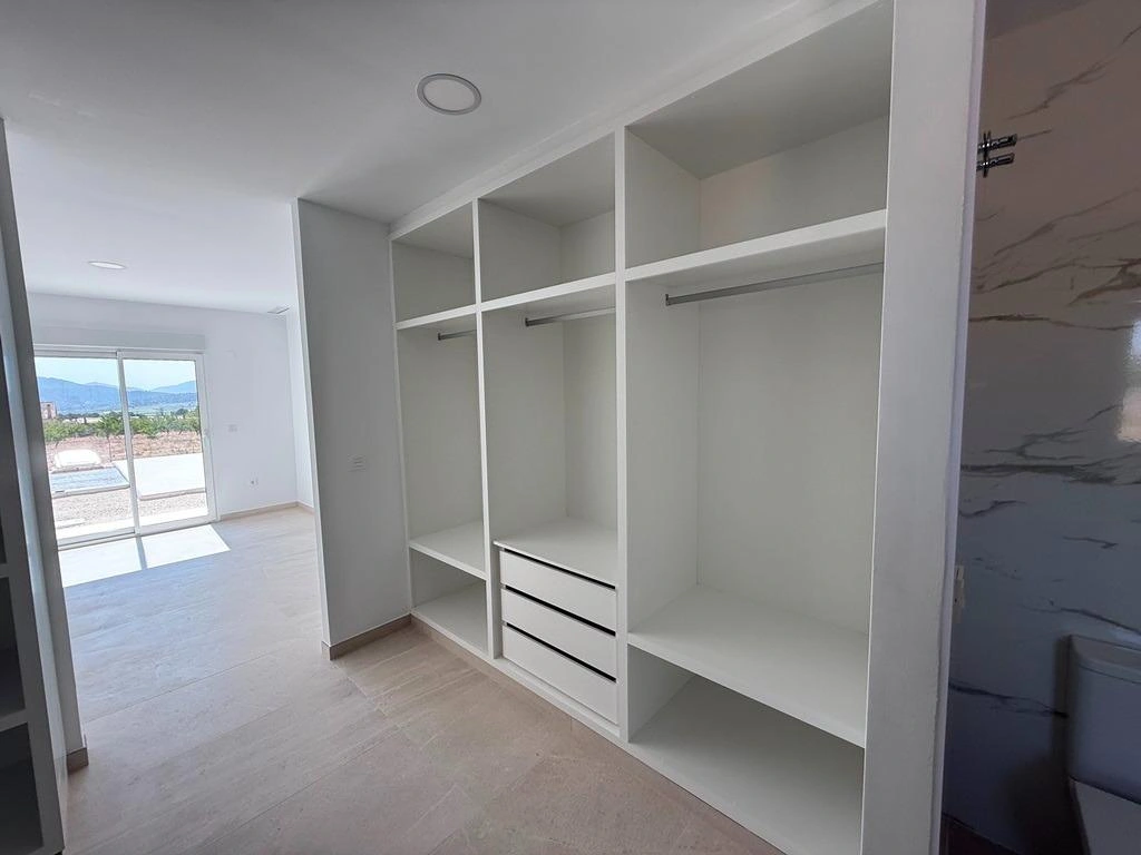 Villa for sale in Pinoso