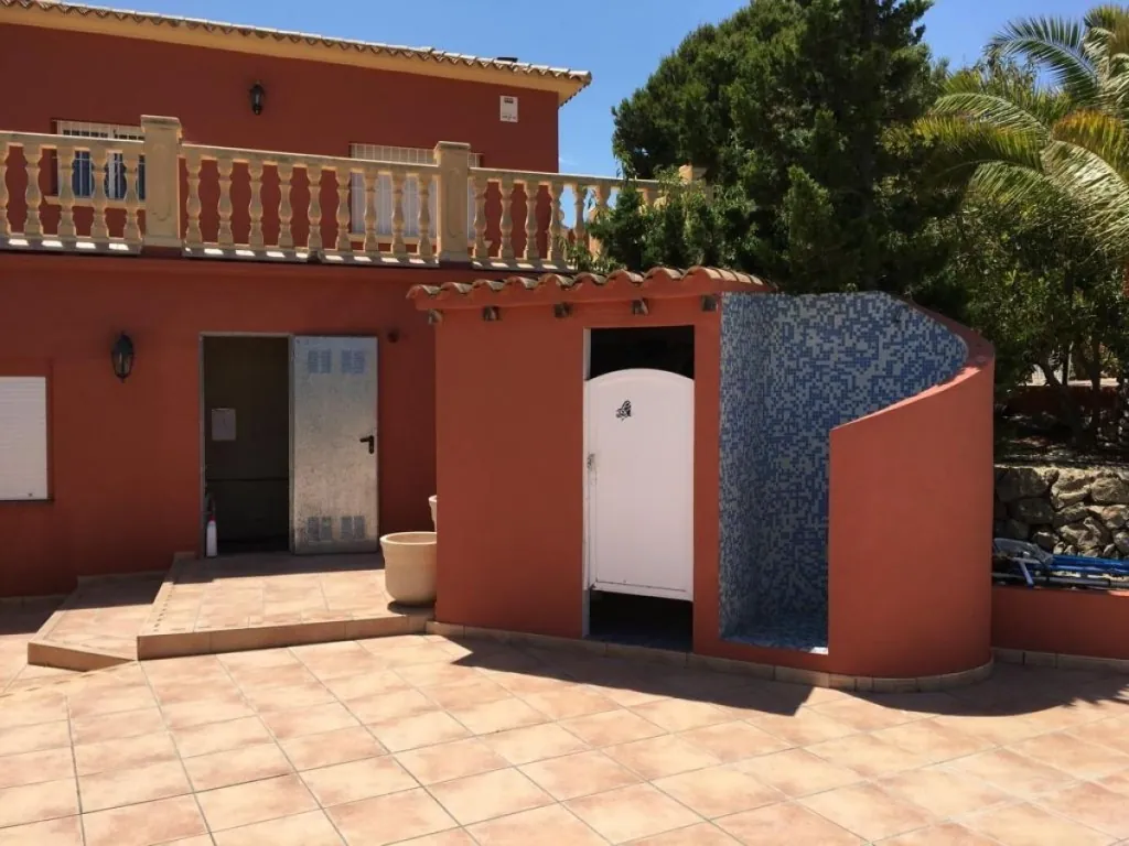 Villa in vendita a Alfas Del Pi