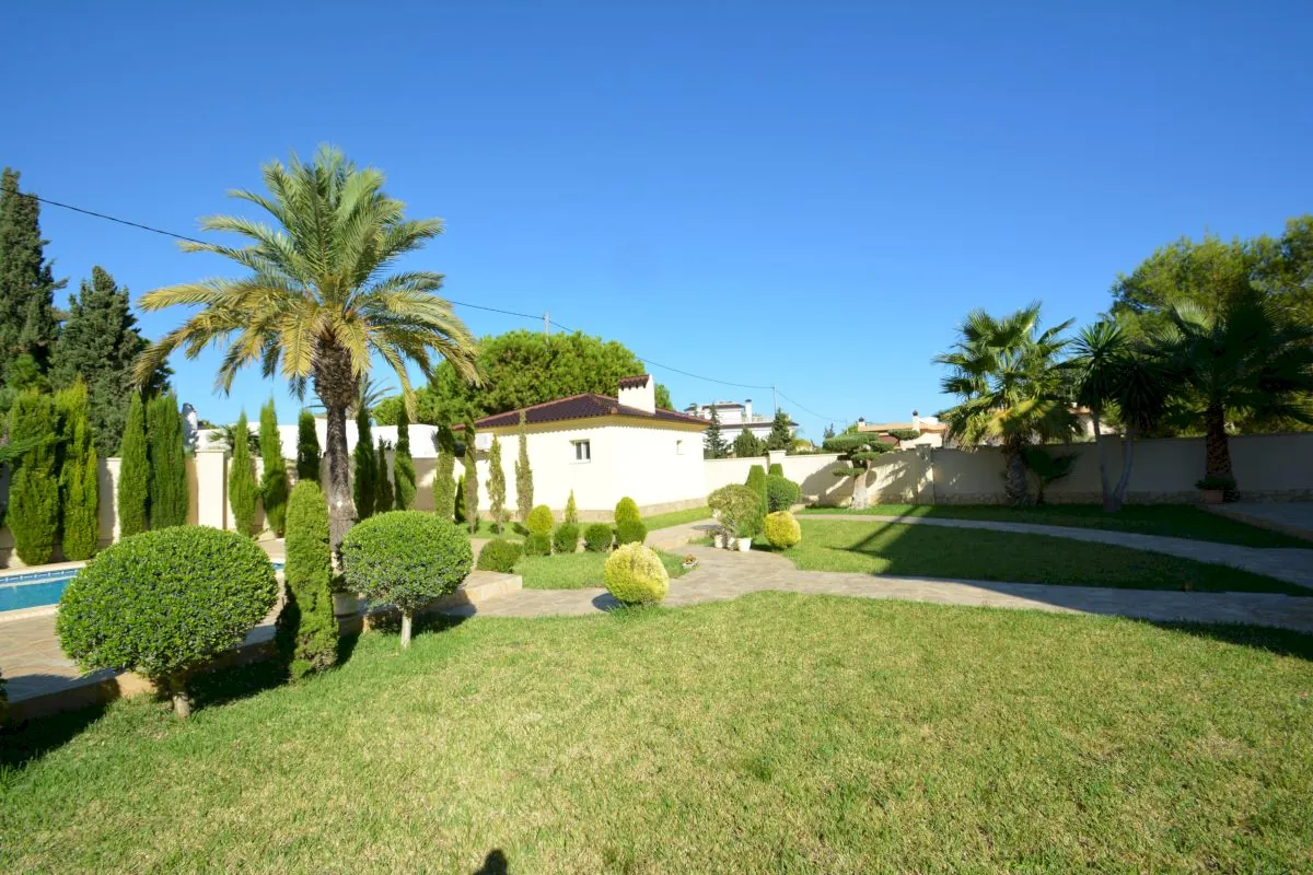 Villa for sale in Orihuela Costa