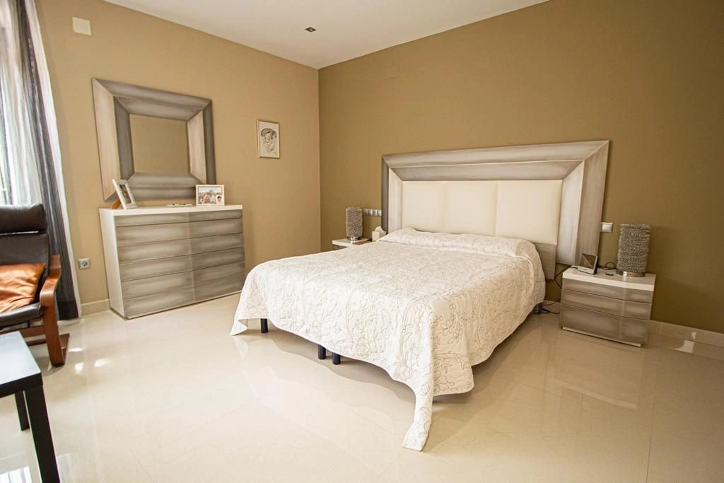 Villa for sale in Alfas Del Pi