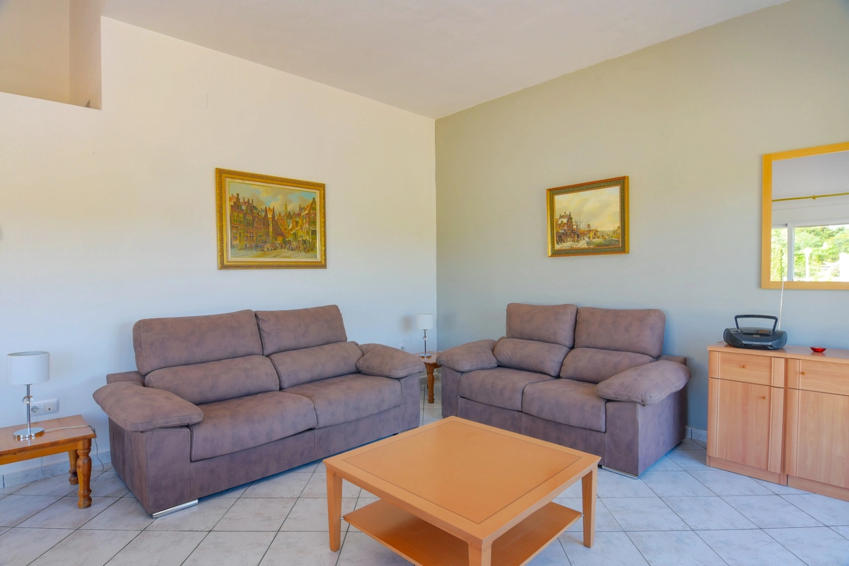Cometa III Calpe - Villa with large plot and tennis court for sale.