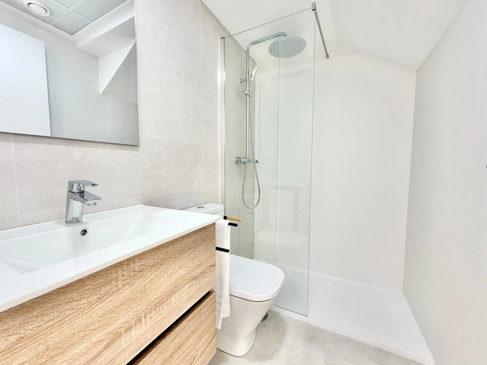 Town house for sale in Cox