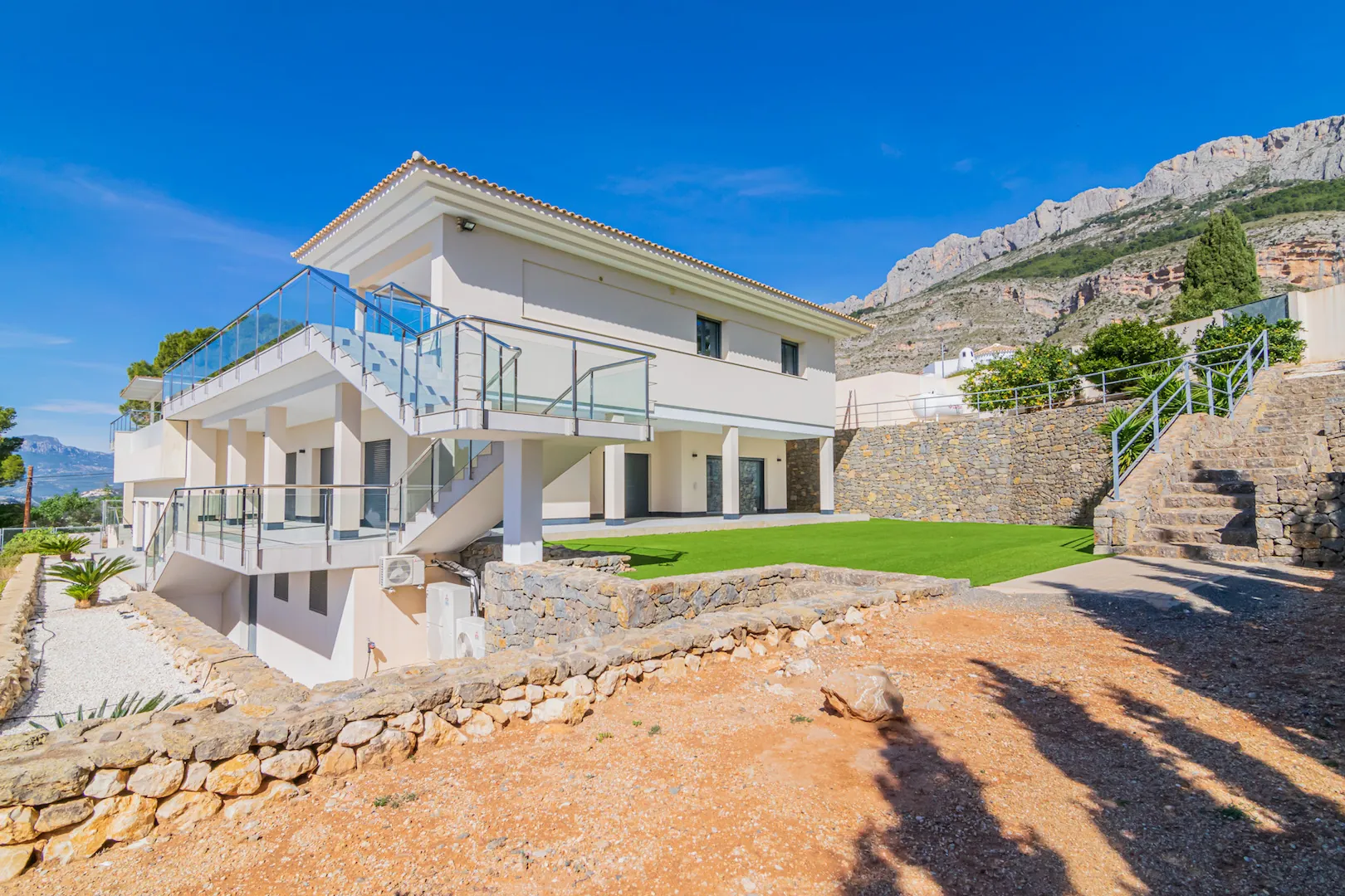 Villa for sale in Altea