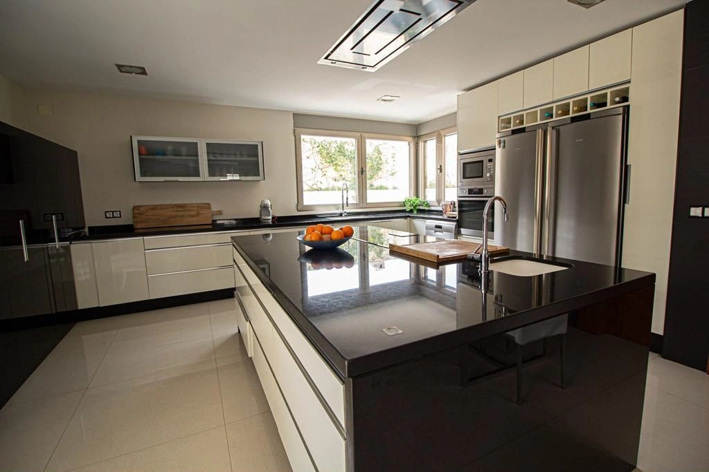 Villa for sale in Alfas Del Pi
