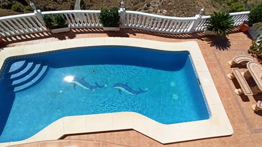 Frontline villa in Benidorm for sale - Villa Del Mar.